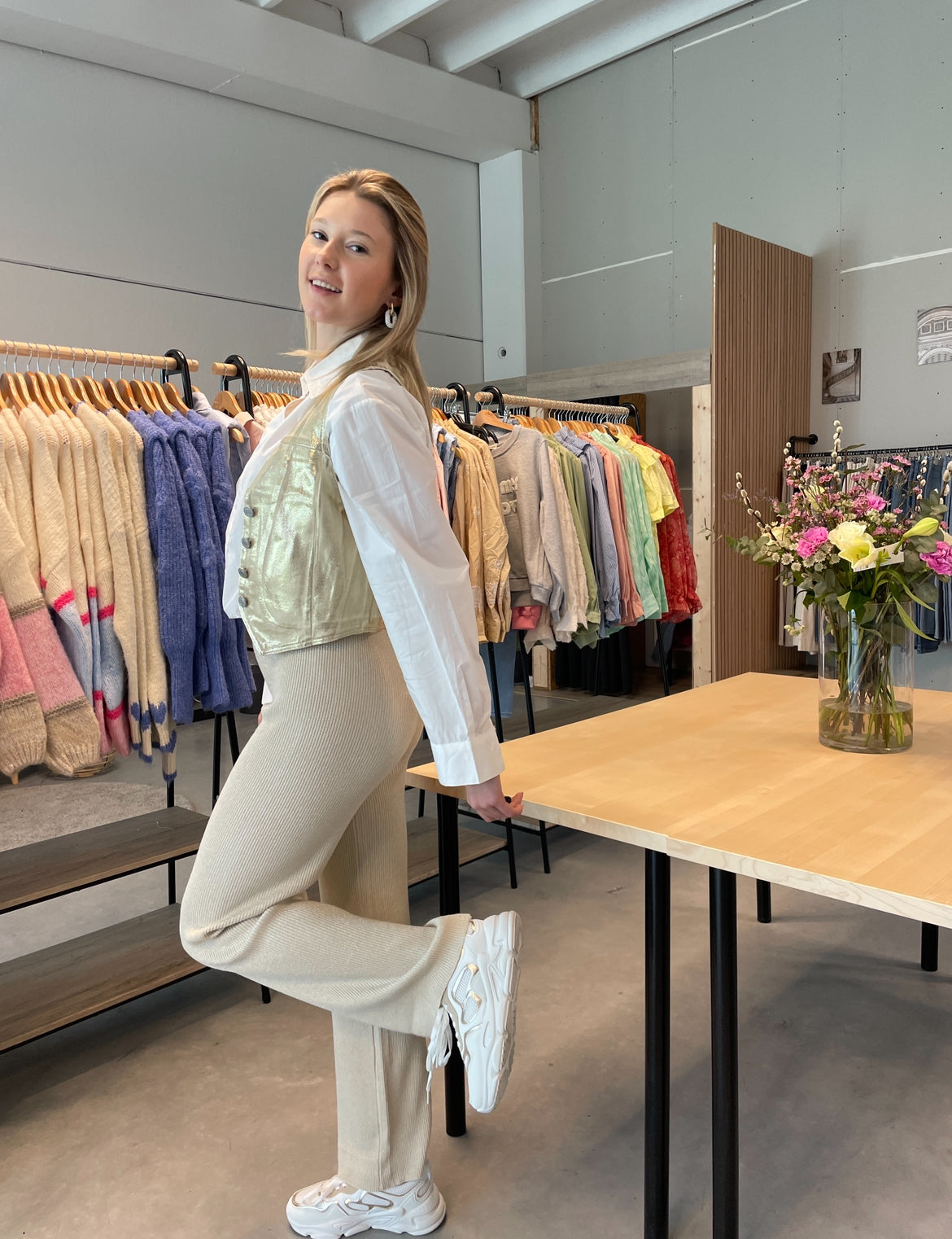 Effen witte blouse met rekker